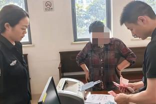 六台对比数据：罗克本赛季151分钟进一球，莱万185分钟进一球